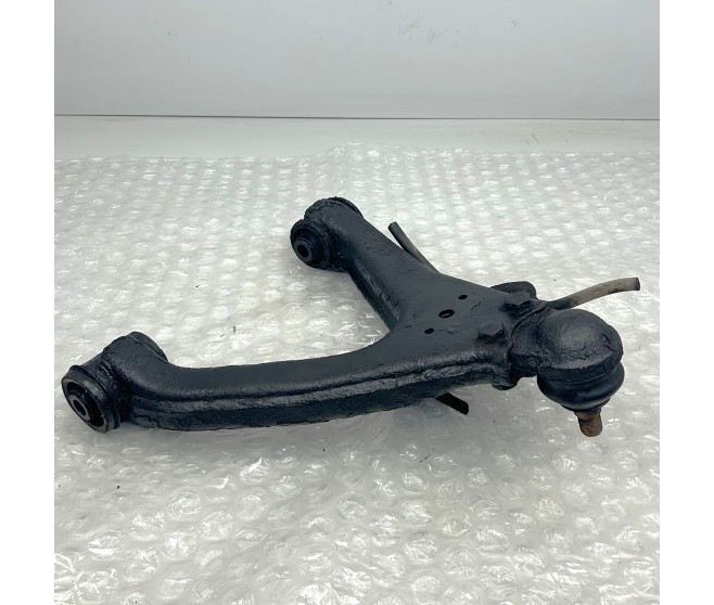 REAR SUSPENSION UPPER LEFT ARM FOR A MITSUBISHI PAJERO - V75W