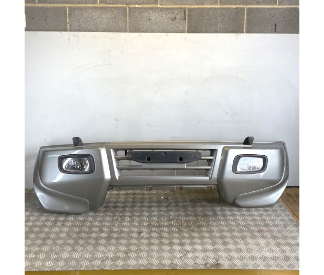 FRONT BUMPER WITH FOG LAMPS FOR A MITSUBISHI GENERAL (EXPORT) - BODY