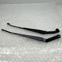 FRONT WINDSCREEN WIPER ARMS