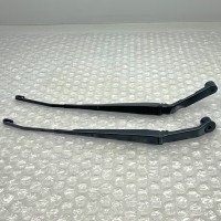 FRONT WINDSCREEN WIPER ARMS