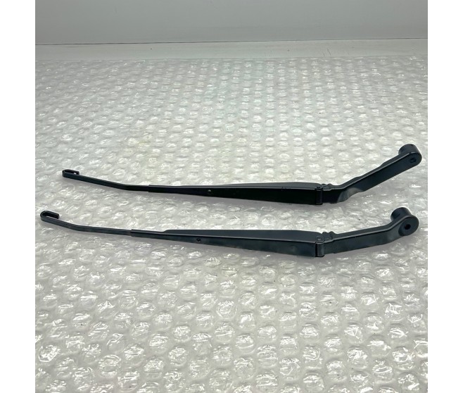 FRONT WINDSCREEN WIPER ARMS FOR A MITSUBISHI GENERAL (EXPORT) - CHASSIS ELECTRICAL