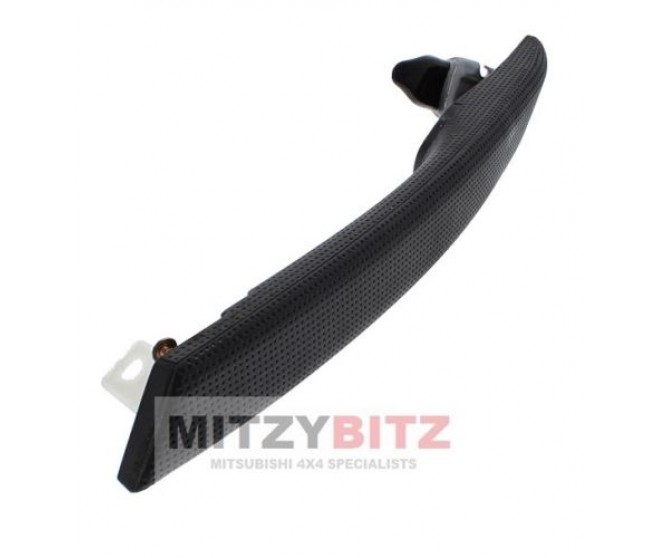 INSIDE DOOR GRAB HANDLE REAR RIGHT FOR A MITSUBISHI V60,70# - INSIDE DOOR GRAB HANDLE REAR RIGHT