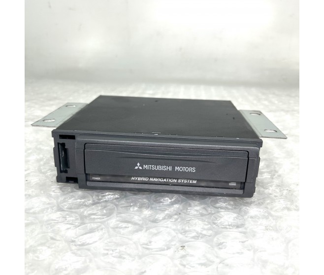 SAT NAV DVD PLAYER MZ312357 FOR A MITSUBISHI V60# - I/PANEL & RELATED PARTS
