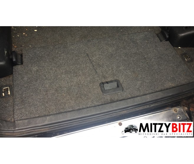 SEAT HIDE AWAY CARGO LID FOR A MITSUBISHI PAJERO - V75W