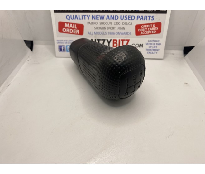 MANUAL GEAR LEVER KNOB 5 SPEED FOR A MITSUBISHI GENERAL (EXPORT) - MANUAL TRANSMISSION