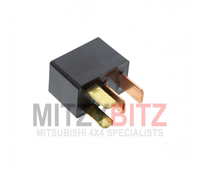 RELAY MR588567 8627A030 SHORT TYPE FOR A MITSUBISHI PAJERO - V75W