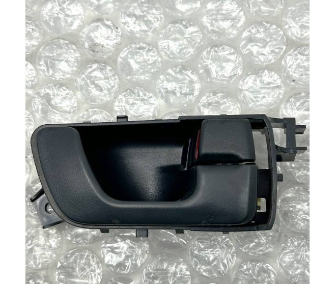 INNER DOOR HANDLE RIGHT FOR A MITSUBISHI PAJERO - V75W