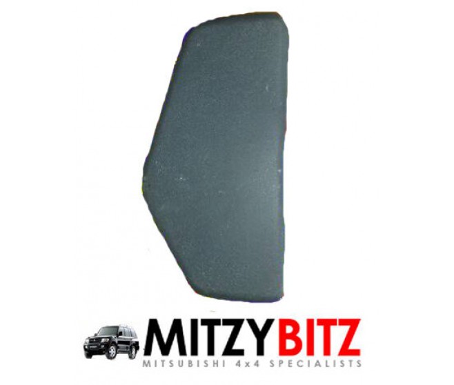 DASH BOARD END COVER TRIM FRONT RIGHT FOR A MITSUBISHI V70# - I/PANEL & RELATED PARTS