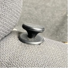 REAR SEAT FOLDING KNOB AND RETAINER