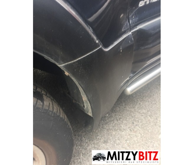 FRONT LEFT BLACK MUD FLAP GUARD FOR A MITSUBISHI V60,70# - FRONT LEFT BLACK MUD FLAP GUARD