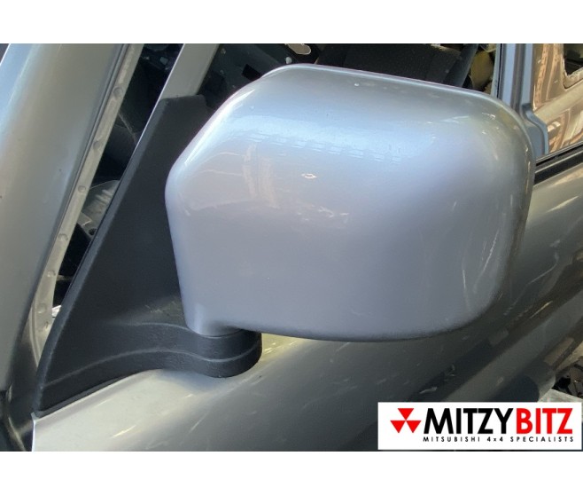 SILVER FRONT LEFT DOOR WING MIRROR  FOR A MITSUBISHI PAJERO PININ/MONTERO IO - H67W