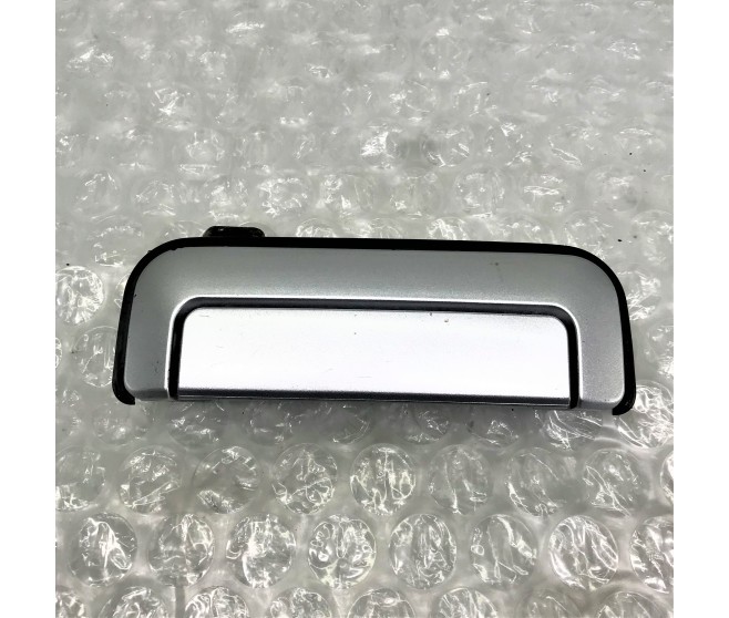 DOOR HANDLE FRONT RIGHT FOR A MITSUBISHI NATIVA - K94W