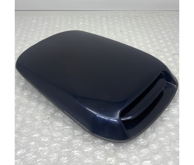 BONNET SCOOP FOR A MITSUBISHI PAJERO/MONTERO SPORT - K94W