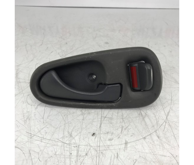 INSIDE DOOR HANDLE RIGHT FOR A MITSUBISHI NATIVA - K96W