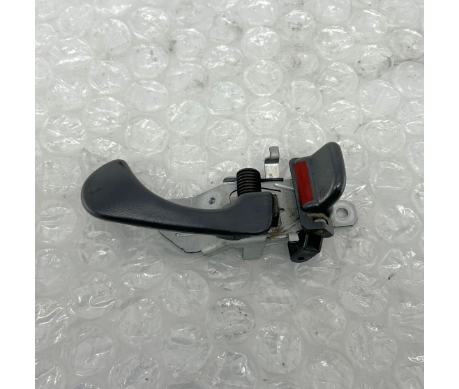 INSIDE DOOR HANDLE RIGHT FOR A MITSUBISHI NATIVA - K99W