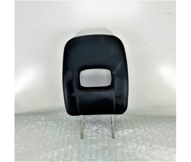 HEADREST SECOND SEAT FOR A MITSUBISHI PAJERO - V78W