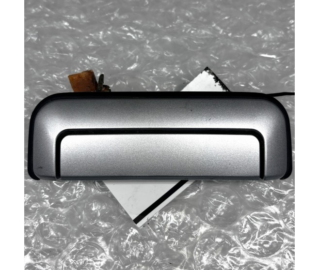 DOOR HANDLE FRONT RIGHT FOR A MITSUBISHI NATIVA - K86W