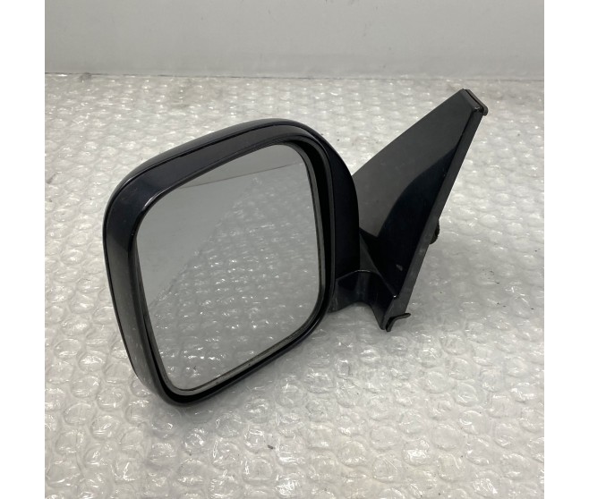 FRONT LEFT DOOR POWER FOLDING WING MIRROR FOR A MITSUBISHI PAJERO/MONTERO - V75W