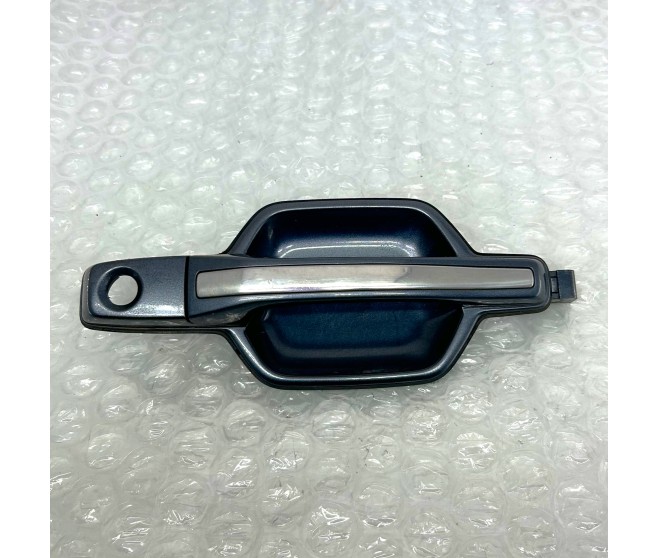 OUTSIDE DOOR HANDLE FRONT RIGHT FOR A MITSUBISHI V70# - OUTSIDE DOOR HANDLE FRONT RIGHT