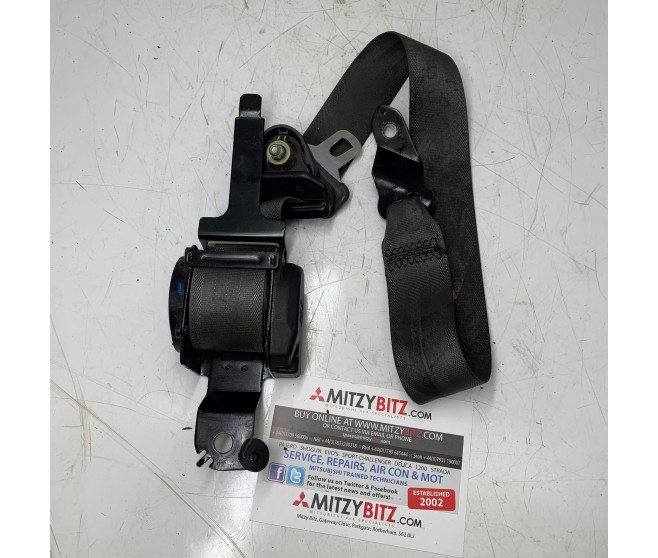 SEAT BELT FRONT RIGHT FOR A MITSUBISHI PAJERO - V45W