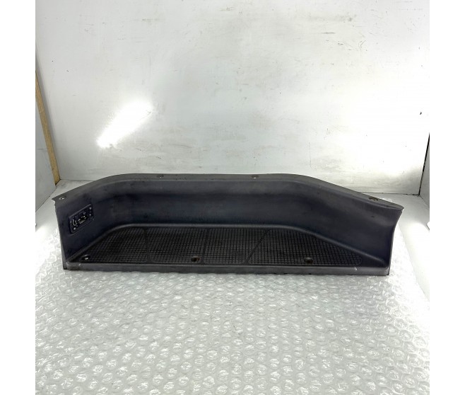 SIDE STEP TRIM REAR LEFT FOR A MITSUBISHI DELICA SPACE GEAR/CARGO - PD6W