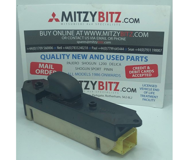 WINDOW SWITCH REAR LEFT FOR A MITSUBISHI L200 - K64T