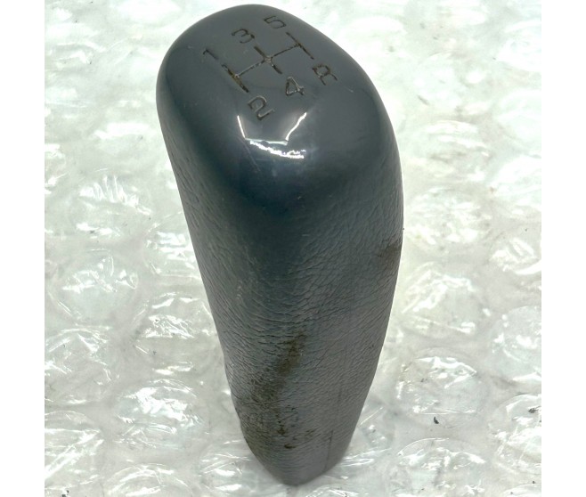 MANUAL GEAR STICK LEVER KNOB FOR A MITSUBISHI NATIVA - K94W