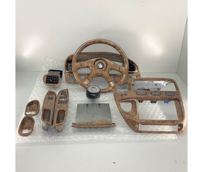 DELICA WOOD EFFECT SET FOR A MITSUBISHI STEERING - 