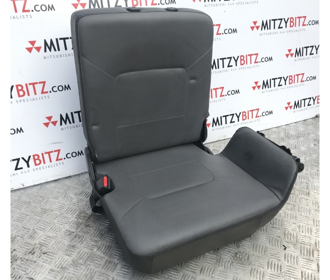 REAR LEFT 3RD ROW  GREY LEATHER BOOT SEAT FOR A MITSUBISHI V30,40# - THIRD SEAT