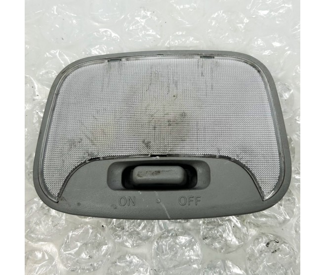 CENTRE ROOF COURTESY LIGHT LAMP FOR A MITSUBISHI PAJERO/MONTERO - V68W