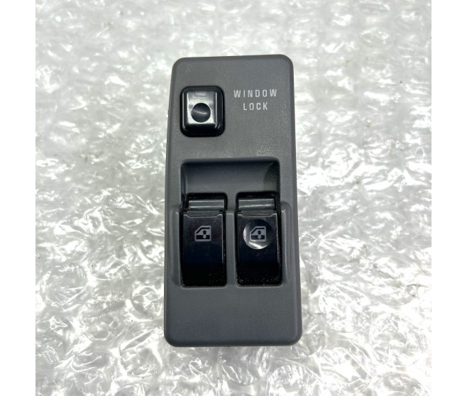 MASTER WINDOW SWITCH FRONT RIGHT FOR A MITSUBISHI PAJERO - V23W