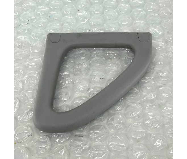 ROOF GRAB HANDLE CENTRE RIGHT FOR A MITSUBISHI CHALLENGER - K97WG