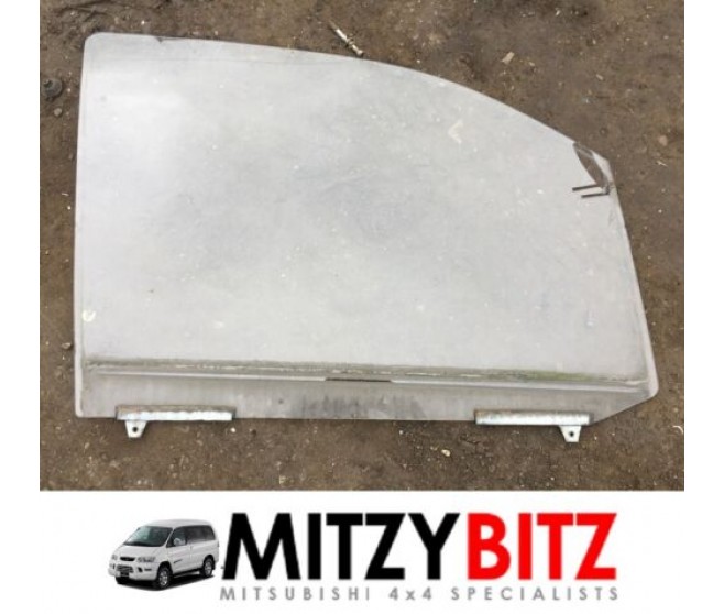 DOOR GLASS FRONT RIGHT FOR A MITSUBISHI DELICA SPACE GEAR/CARGO - PD4W