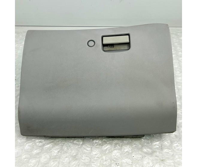 GLOVEBOX FOR A MITSUBISHI L400 - PA3V