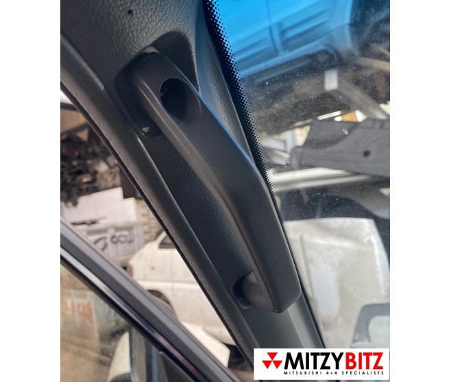 FRONT LEFT WINDSCREEN POST GRAB HANDLE FOR A MITSUBISHI V20,40# - MIRROR,GRIPS & SUNVISOR