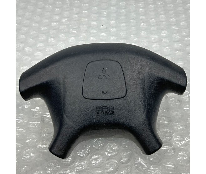 STEERING WHEEL AIRBAG  FOR A MITSUBISHI DELICA SPACE GEAR/CARGO - PD6W