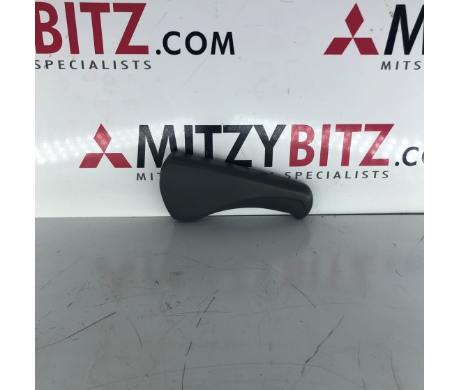 SEAT LIFTER LEVER FRONT RIGHT FOR A MITSUBISHI K99W - 3500/4WD - XR(WIDE),5FA/T / 1996-05-01 - 2001-08-31 - SEAT LIFTER LEVER FRONT RIGHT