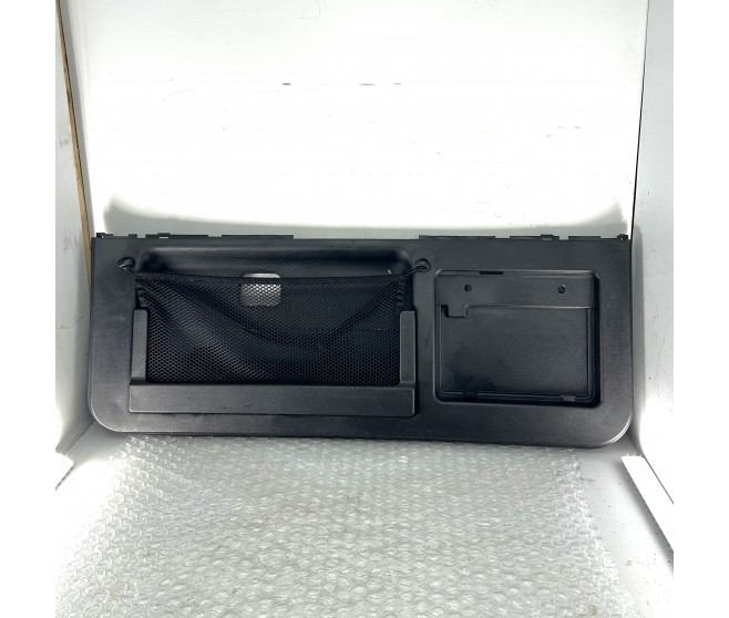 BACK DOOR WINDOW TRIM LOWER FOR A MITSUBISHI PAJERO - V73W