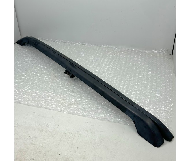 ROOF RACK RAILS LEFT AND RIGHT FOR A MITSUBISHI PAJERO PININ/MONTERO IO - H67W