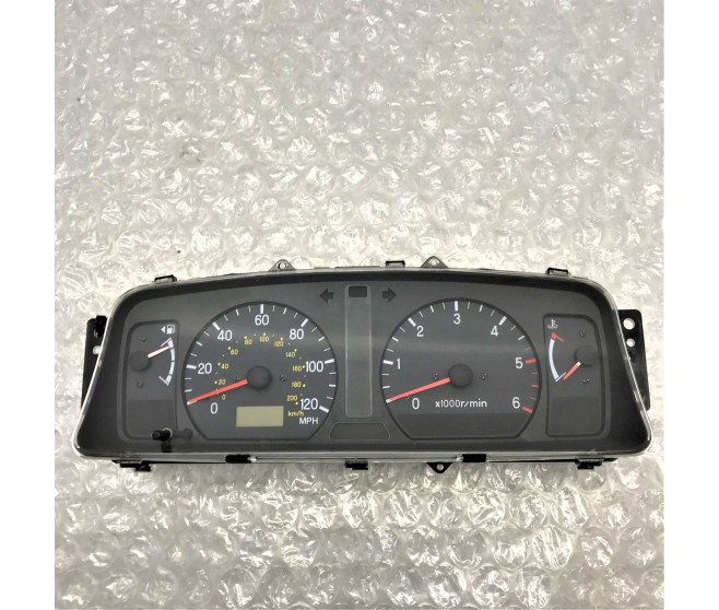 SPEEDOMETER SPEEDO CLOCKS MR590142 FOR A MITSUBISHI NATIVA - K94W