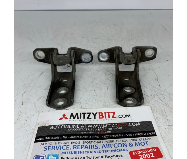 FRONT DOOR HINGES FOR A MITSUBISHI PAJERO/MONTERO - V93W