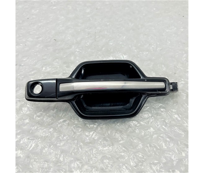 DOOR HANDLE FRONT RIGHT FOR A MITSUBISHI V60# - FRONT DOOR LOCKING