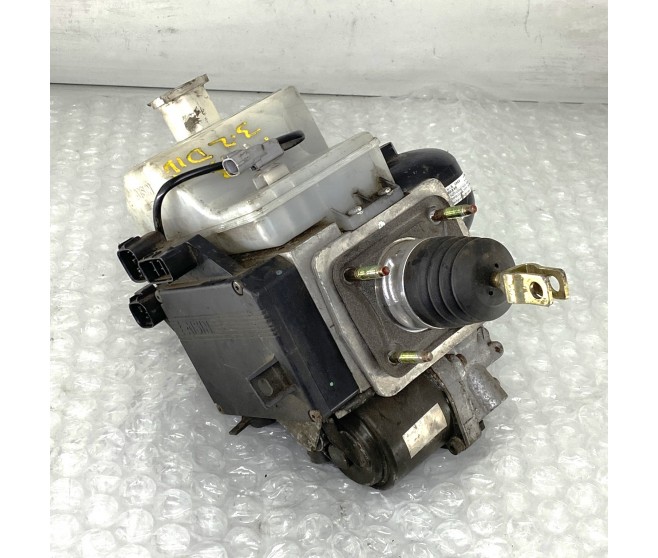 ABS PUMP FOR A MITSUBISHI V70# - POWER BRAKE BOOSTER