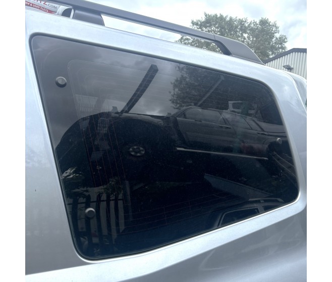 QUARTER GLASS REAR LEFT FOR A MITSUBISHI PAJERO/MONTERO - V65W