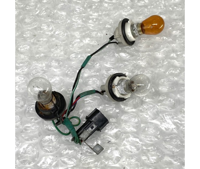 REAR LAMP WIRING LOOM FOR A MITSUBISHI L200 - K76T