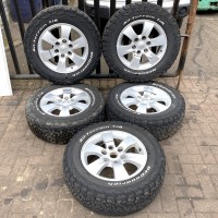 ALLOY WHEEL SET WITH TYRES 17 INCH