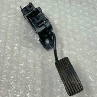 ACCELERATOR THROTTLE PEDAL