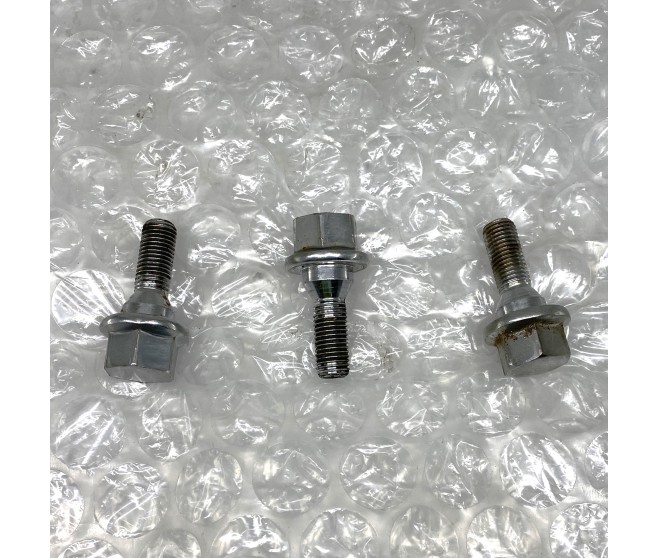 SPARE TIRE CARRIER BOLTS (3) FOR A MITSUBISHI GENERAL (EXPORT) - WHEEL & TIRE