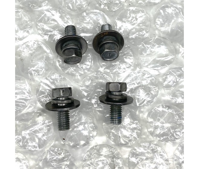 SPARE WHEEL CARRIER BOLTS (3) FOR A MITSUBISHI V90# - WHEEL,TIRE & COVER