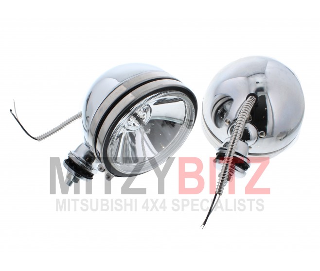 FRONT FOG / SPOT LAMPS FOR A MITSUBISHI PAJERO MINI - H58A
